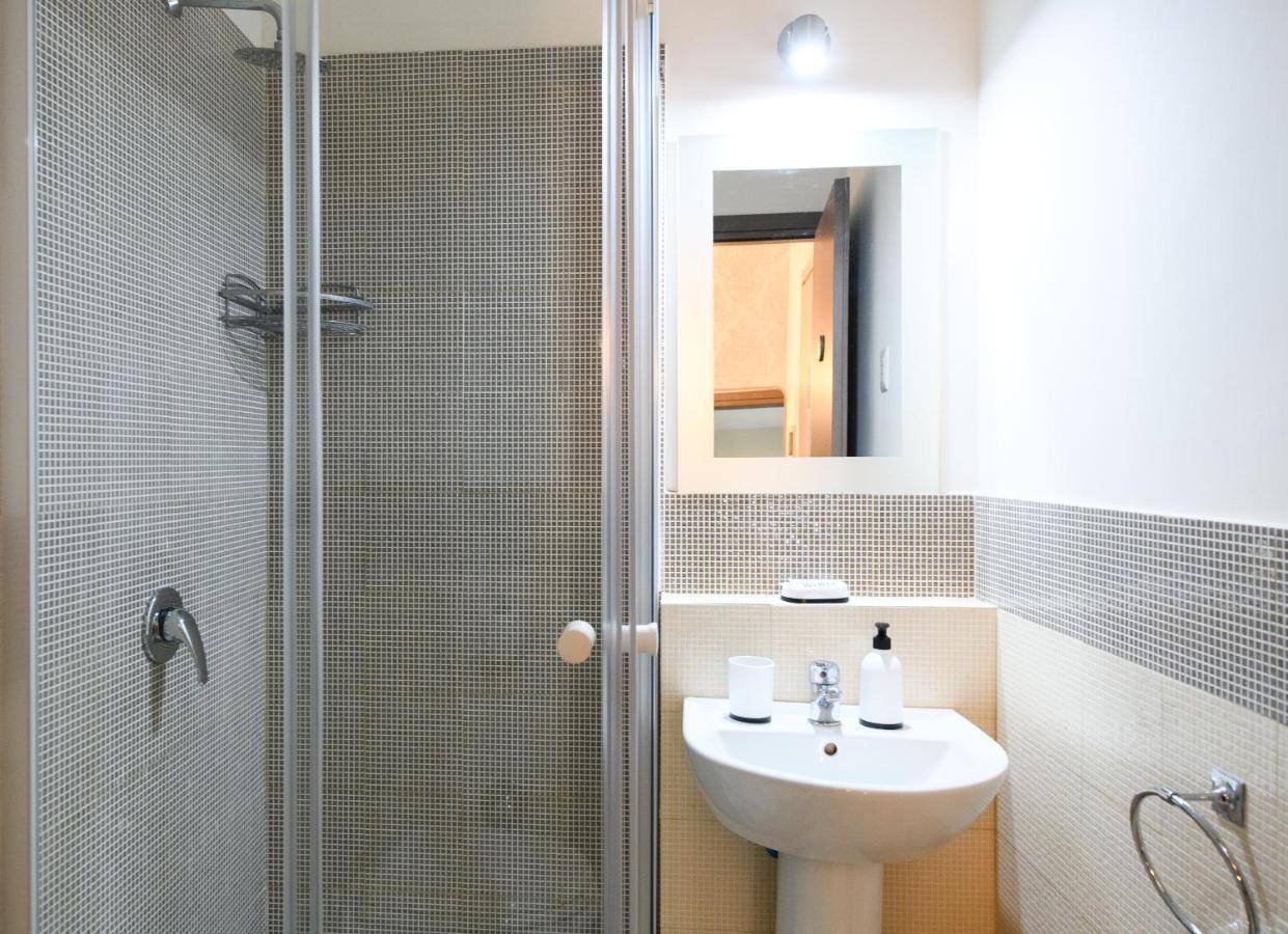 Aurelio Deluxe Rooms روما المظهر الخارجي الصورة