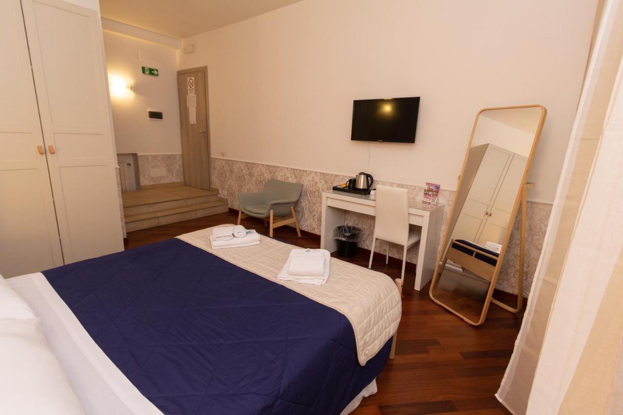 Aurelio Deluxe Rooms روما المظهر الخارجي الصورة